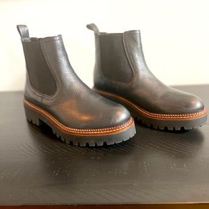 Caslon Miller Women Water Resistant Black Leather Ankle Boot Sz 6.5 M.